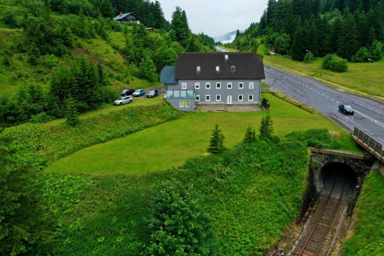 Pension Polsterrinne Sankt Lorenz (Leoben) Exterior foto